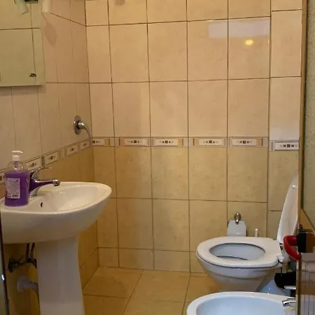 Familiar Apartament In Sarandë