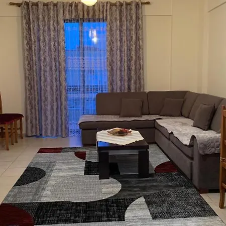 Familiar Apartament In Apartment Sarandë